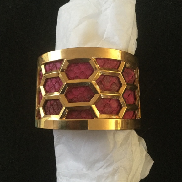 Kara Ross fuschia snakeskin patterned bracelet - Picture 3 of 6